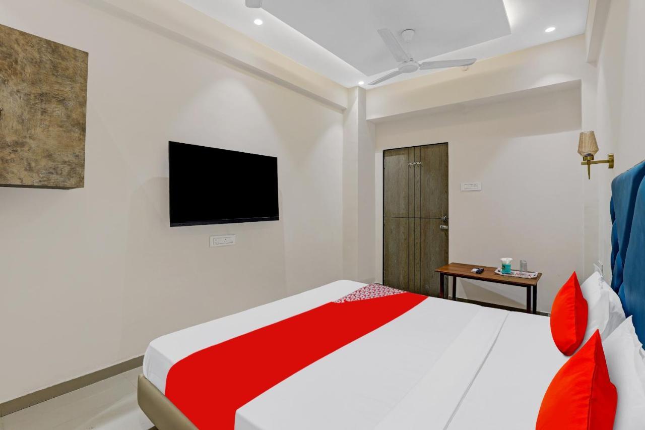 Hotel O Shree Palace Utrān 외부 사진