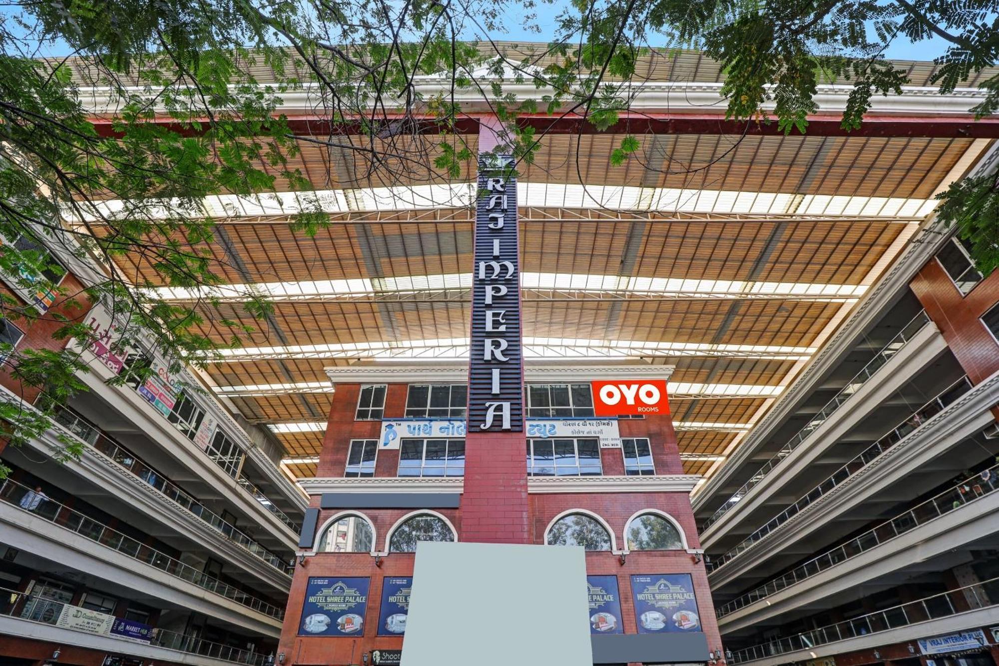 Hotel O Shree Palace Utrān 외부 사진