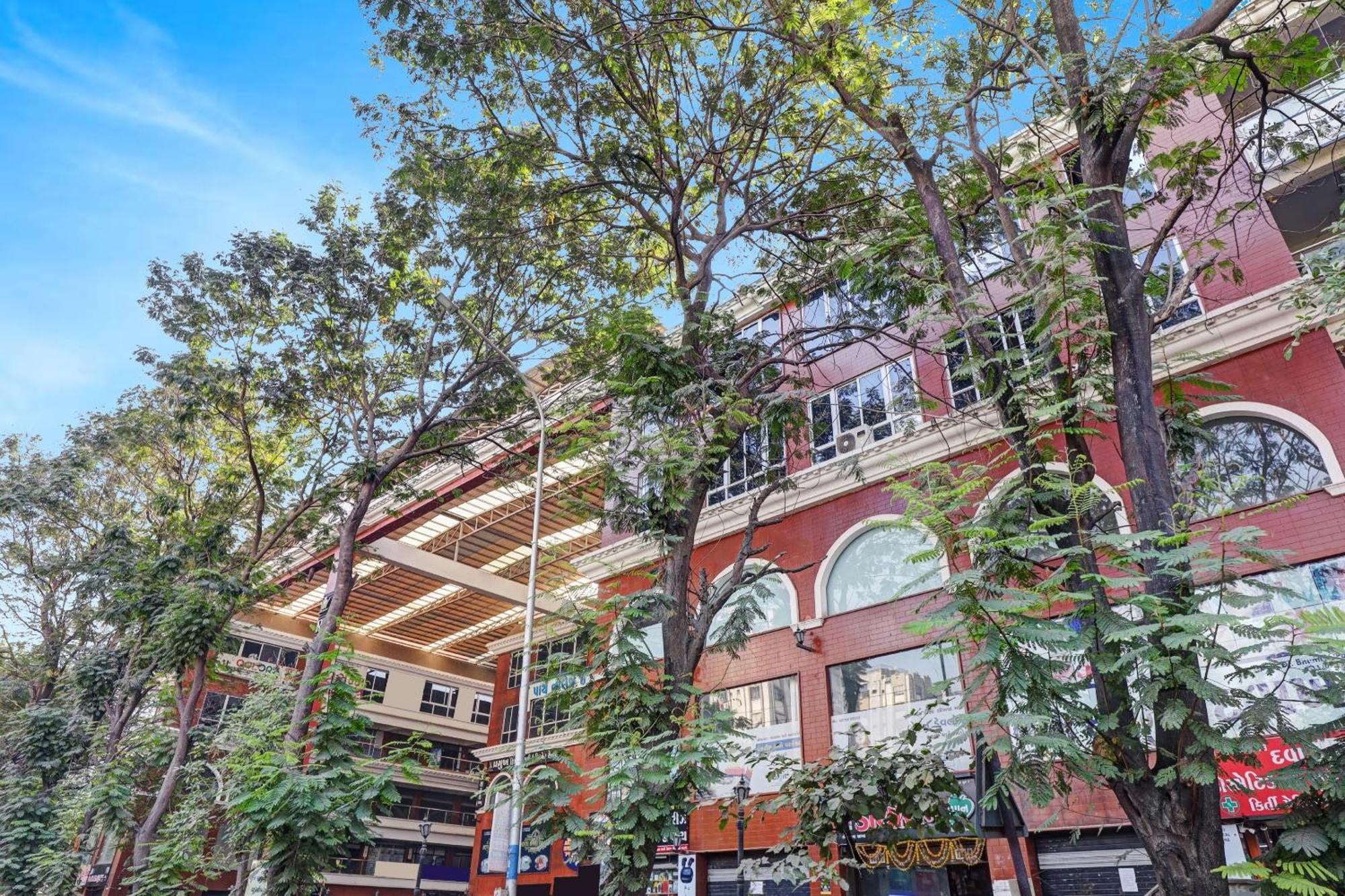 Hotel O Shree Palace Utrān 외부 사진